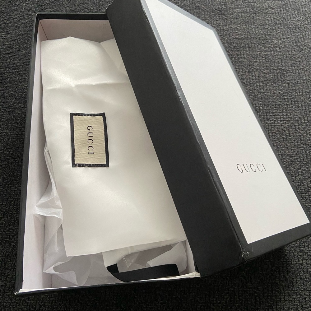 Gucci box